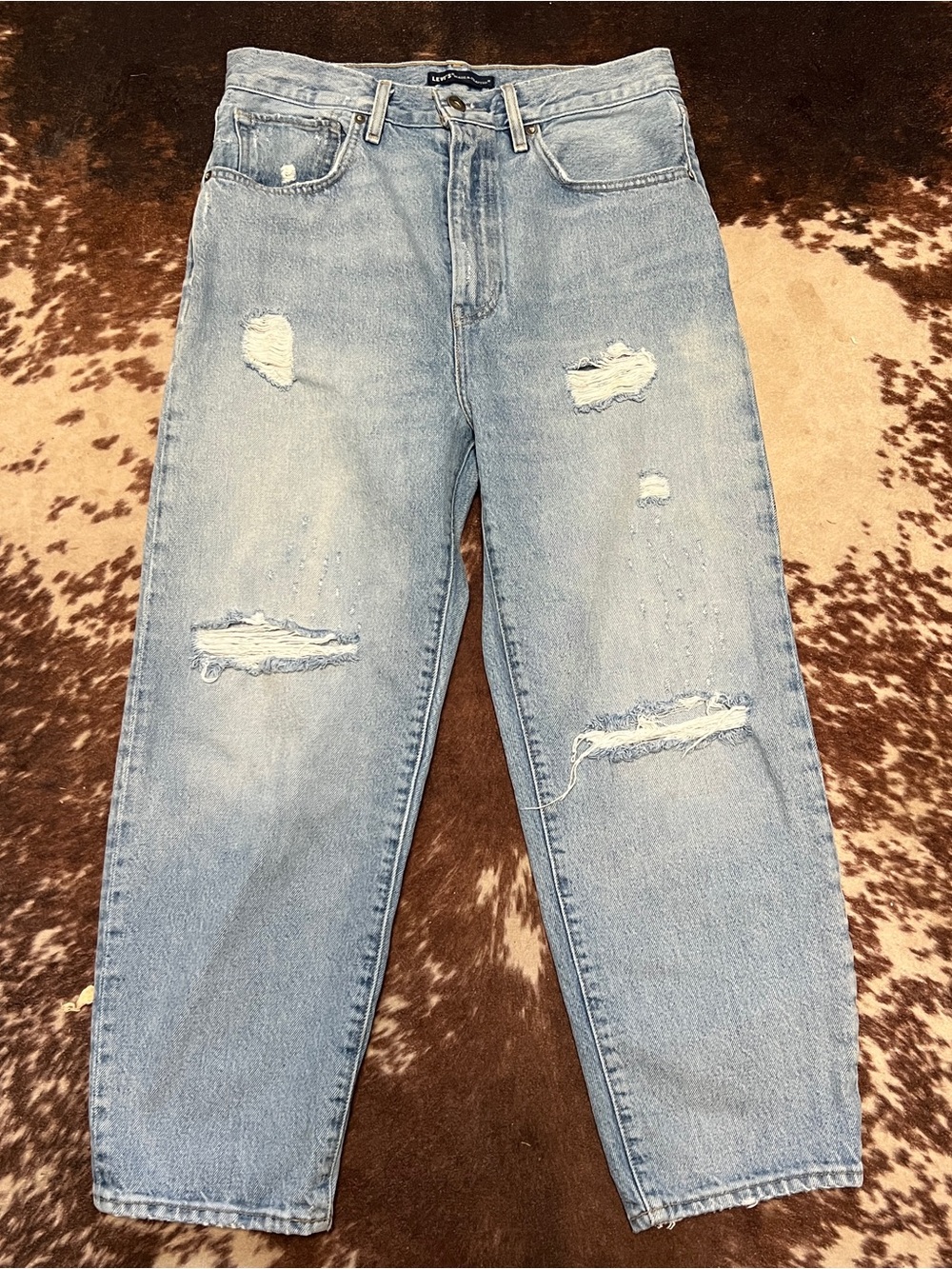 Levi’s barrel cropped jeans